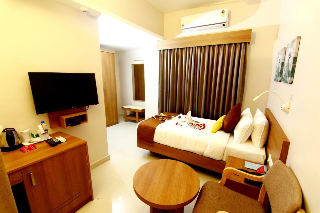 Hotel Panacea Ventures Kollam Buitenkant foto