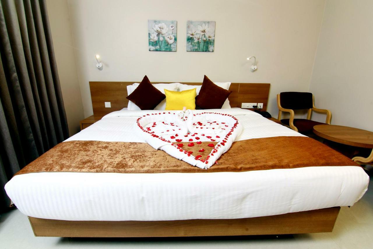 Hotel Panacea Ventures Kollam Buitenkant foto